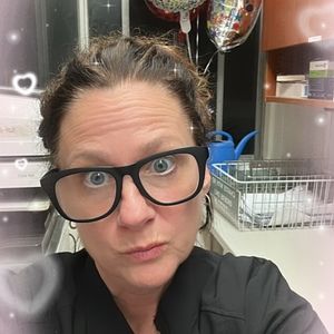 Meet your Posher, Caroline  k